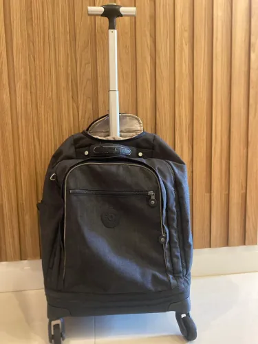 Mochila de rodinha Kipling 