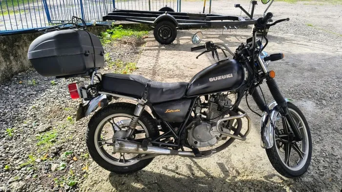 Suzuki Intruder 125