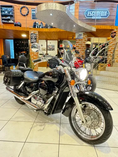 HONDA SHADOW 750