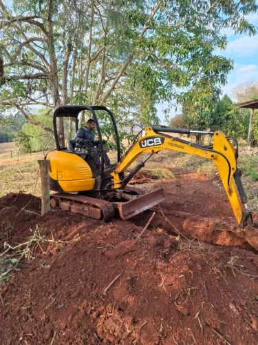 MINI ESCAVADEIRA JCB 8026 ano 2013
