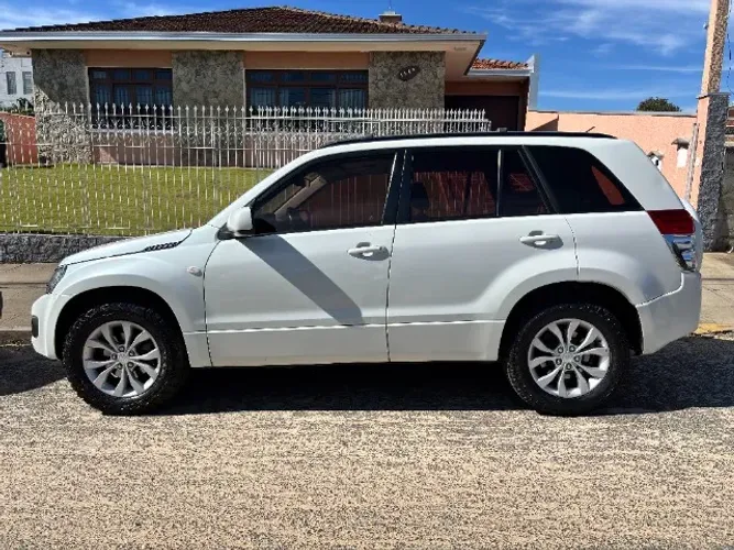 Suzuki Grand Vitara 2.0 16V 4x2/4x4 5P Aut. 2013