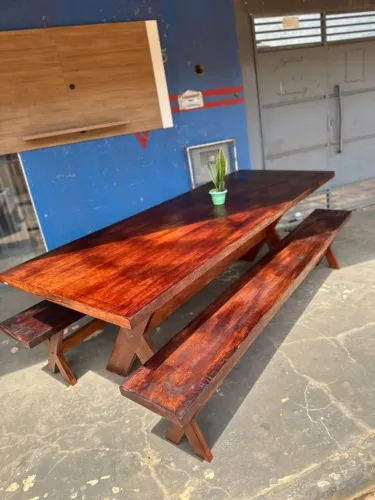 ?Mesa de madeira promoção imperdível ?