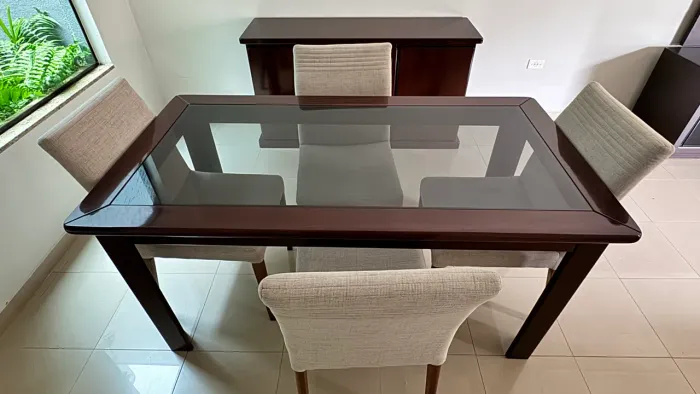 Mesa de 6 cadeiras