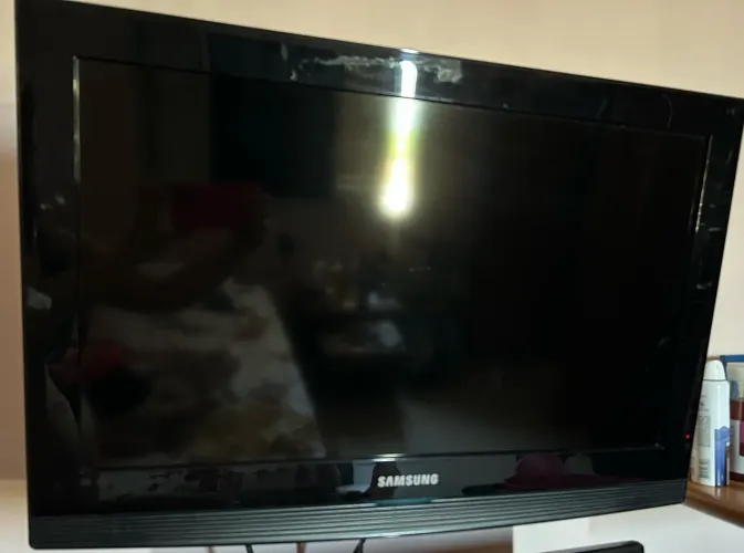 TV Samsung 26" LCD + Conversor Digital + Controle Original