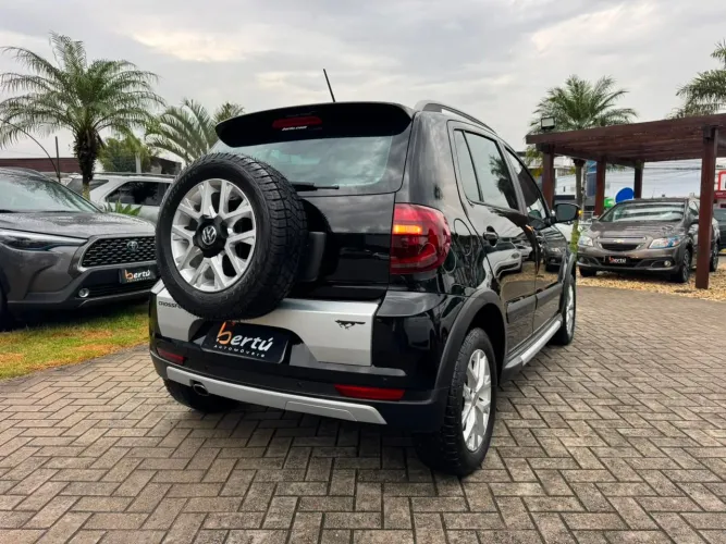 Volkswagen Crossfox 1.6 MI Total Flex 8V 5P 2013