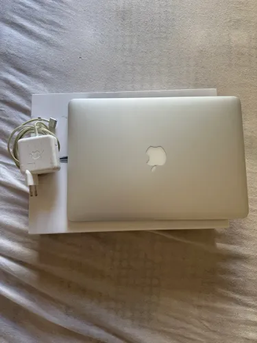 Macbook Air A1466 8Gb 256