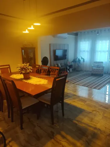 Linda e muito bem cuidada! Casa à venda no Parque São Lourenço, com 3 quartos sendo 1 suít