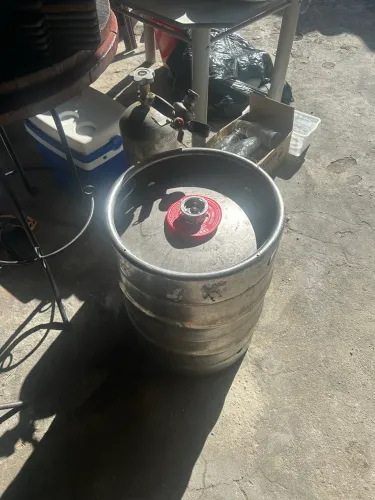Barril de chopp Brahma 50L