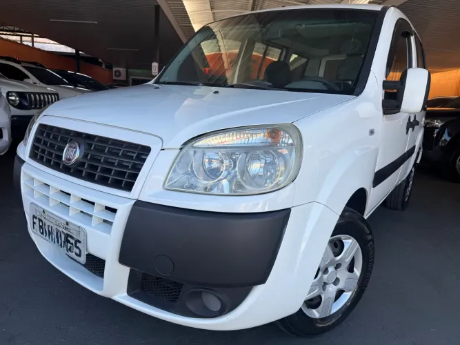 Fiat Doblo Attractive 1.4 Fire Flex 8V 5P 2012