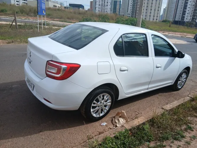 Renault Logan Zen Flex 1.0 12V 4P Mec. 2025