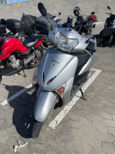 Moto Lead 110