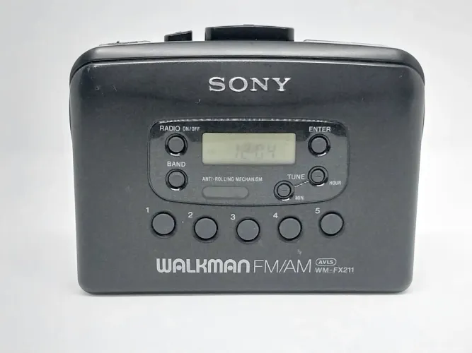 Toca-Fitas Sony Walkman WM-FX211 Rádio AM/FM Original dos anos 90! Revisado e funcionando