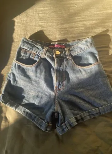 Short jeans tamanho 36