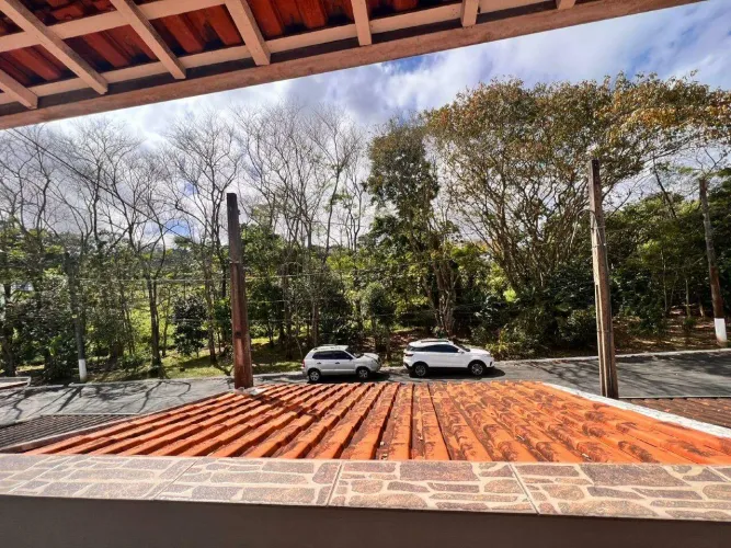 Sobrado 3 dormitórios com 1 suíte. Condomínio Residencial Rubi