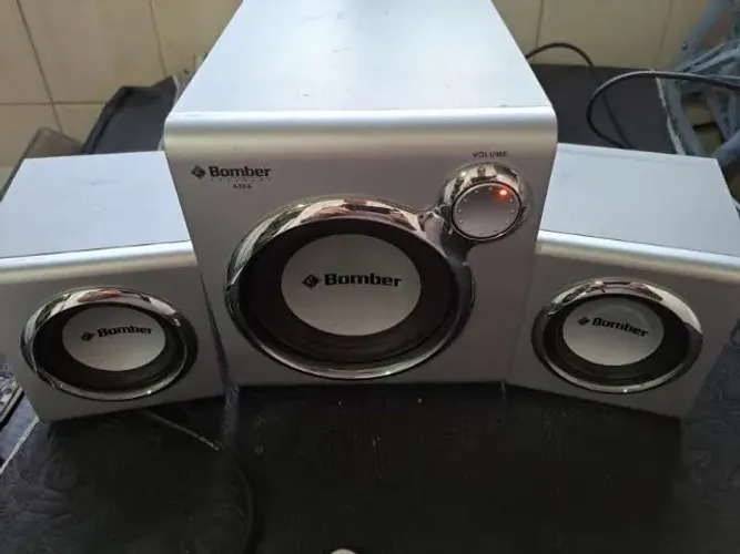 Caixa de Som Bomber 2.1 Subwoofer A30A - (LER ANÚNCIO)