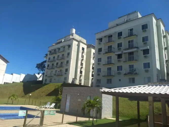 Locação 2/4 com varanda