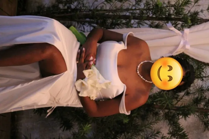 Vestido de noiva usado 1 vez. R$ 800, aberto a propostas. Goiânia-GO. ?<br>