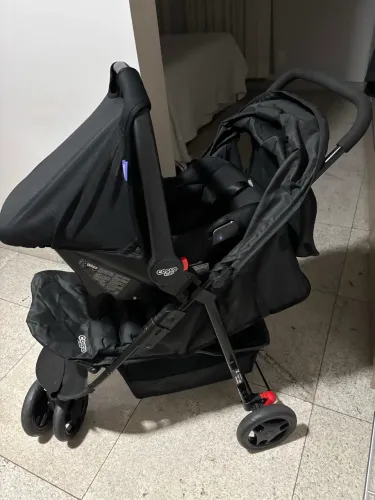 Carrinho e bebê conforto Cosco Kids