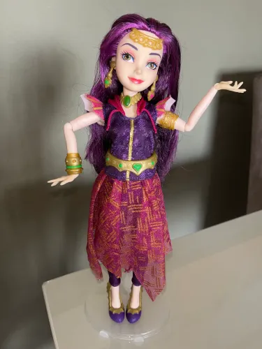 Boneca Mal descendentes Disney hasbro