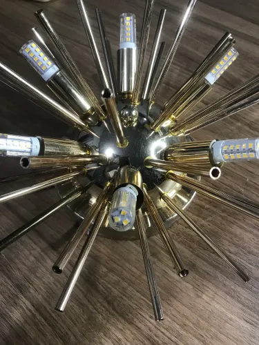 Lustre, lamapada led dourada 