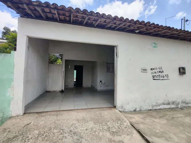 ?Vende-se Casa em Excelente Localização - Bairro do Planalto, Mamanguape/PB!
