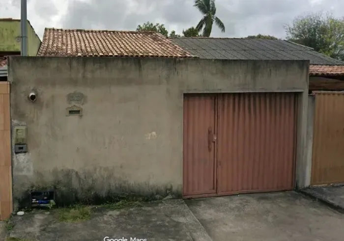 Casa simples mobiliada na praia Alcobaça BA