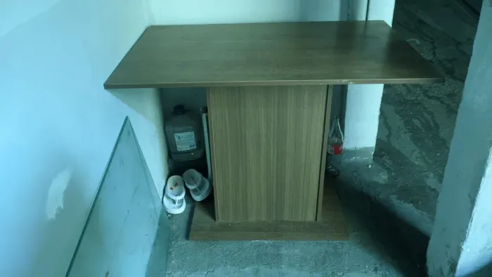 Vende-se mesa em perfeita condições, só a mesa sem as cadeiras
