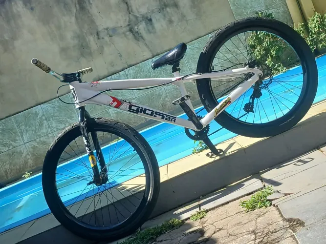 VENDO GIOS FRX EVO 2022 EM BOA CONCERVAÇÃO E EM BOM ESTADO.. troco em quadro vk ou perifa 
