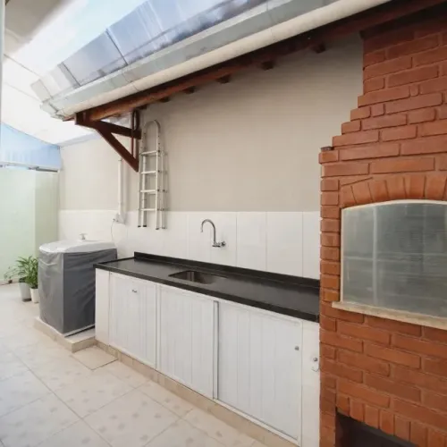 CASA NA PRAIA A 400M DO MAR COM CHURRASQUEIRA E 04 QUARTOS SENDO 02 SUITES: