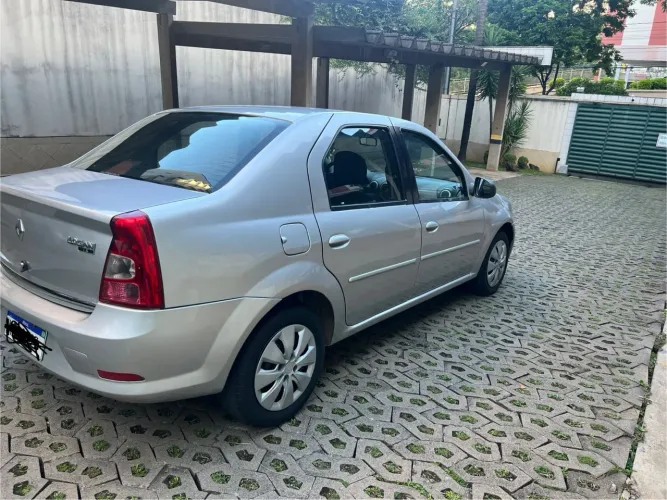 Renault Logan Expression Hi-flex 1.6 8V 4P 2011