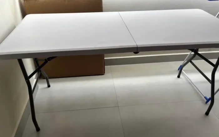 Mesa Dobravel Vira Maleta Com Alça Portatil 1,54m Churrasco Cor Branco - Nova 
