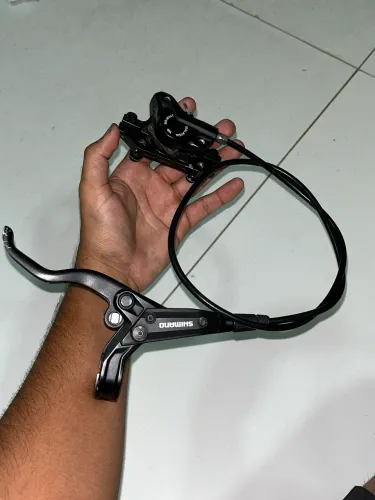 Freio dianteiro Shimano M447
