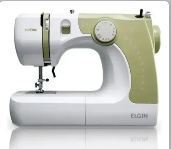 Máquina de costura Elgin Supéria