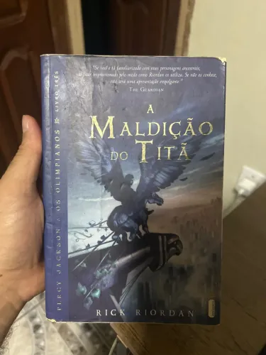 Livro A maldição do Titã