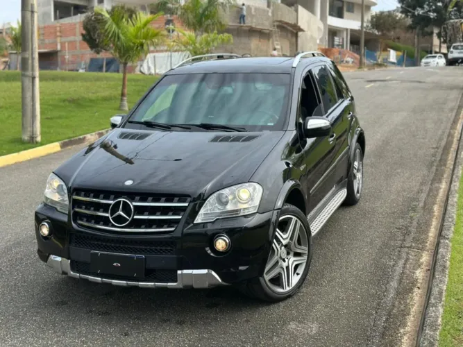 Mercedes-Benz ML-63 AMG 6.2 V8 32V 510cv 2009