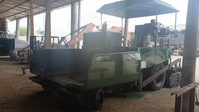 Vibro acabadora de asfalto LTD450 - AJR ano 2010