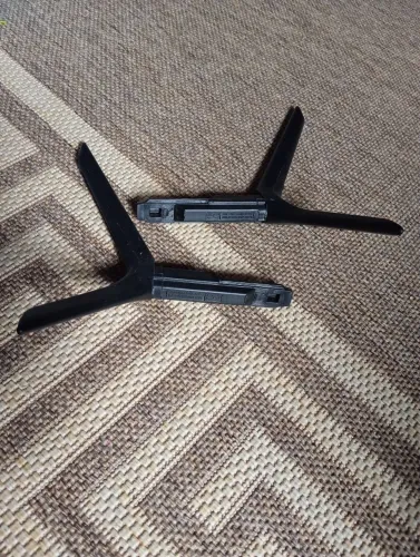 Pe apoio pedestal tv Samsung modelo un50tu8000