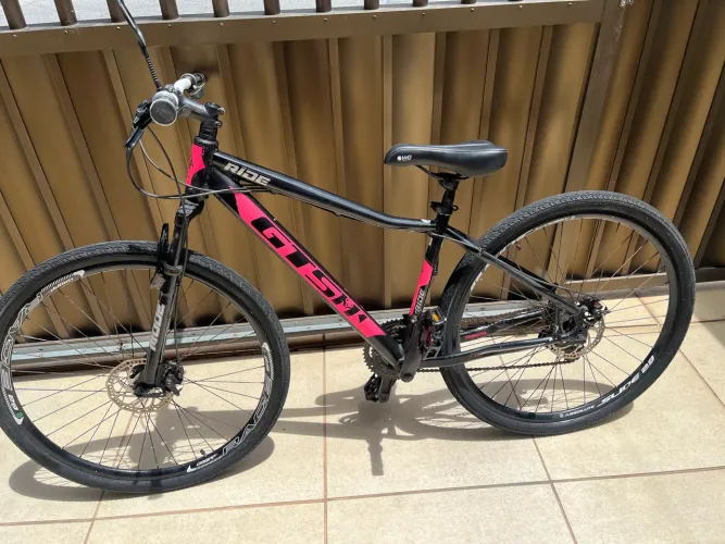 Vendo Bicicleta GTSM1 Aro29/ 21 Marchas  - Roxa&Preta !