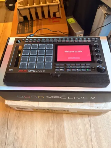 Akai mpc live 3