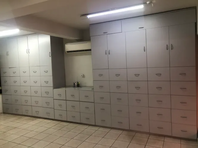 Armário modulados para escritório.