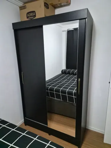 GUARDA ROUPA COM ESPELHO 2 PORTAS