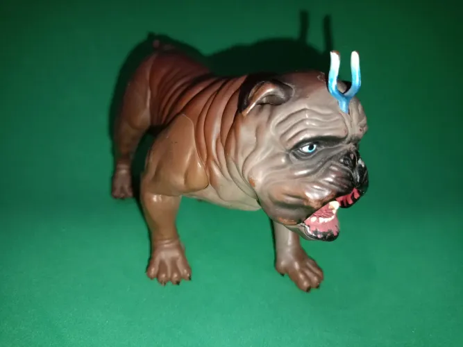 Boneco Marvel Legends Lockjaw Hasbro