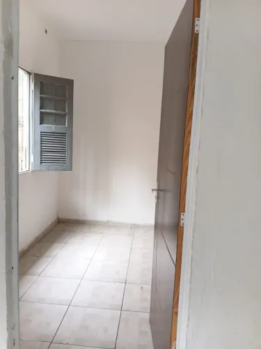 Alugo casa em Ricardo de Albuquerque