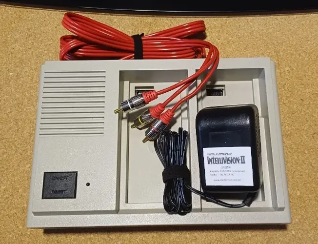 Console Intellivision 2 Mattel Electronics 1982 NTSC Americano Original Revisado+AV :vídeo