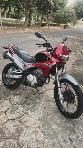 Falcon Nx 400 TROCO POR MOTO MENOR