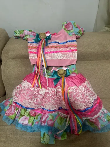 Festa Junina Vestido (Conjunto: Saia e Blusa)