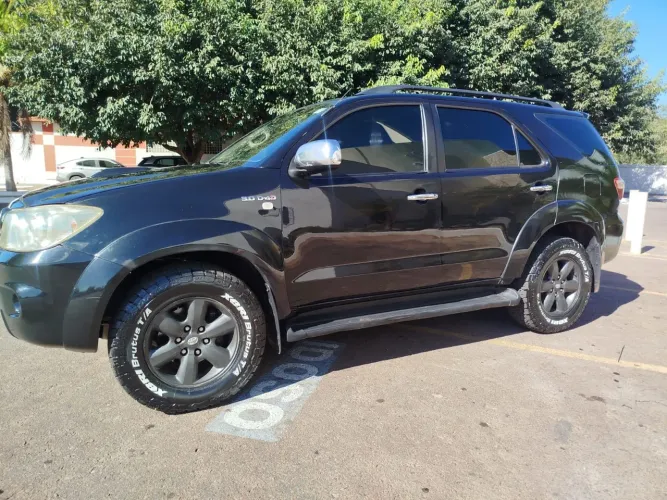 Toyota Hilux SW4 SRV D4-d 4X4 3.0 TDI Dies. AUT 2011