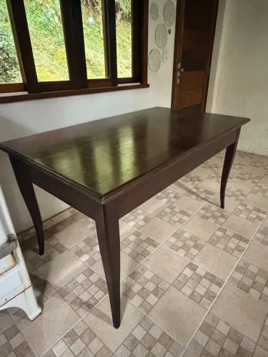 Mesa de madeira nobre antiga