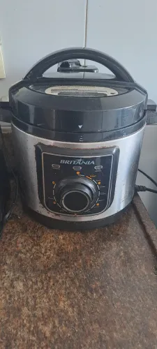 Panela de Pressão Elétrica