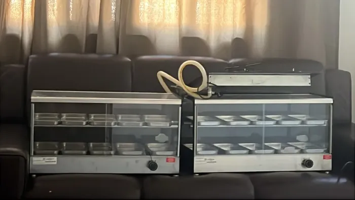 2 estufas novas de 10 bandejas cada
